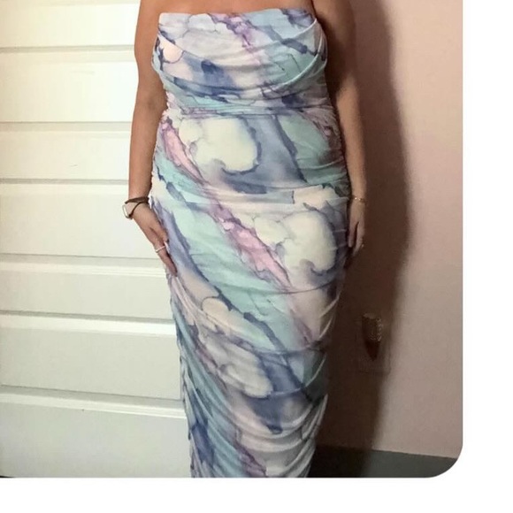 Plus size FashionNova Draped BodyCon Dress - Picture 2 of 2